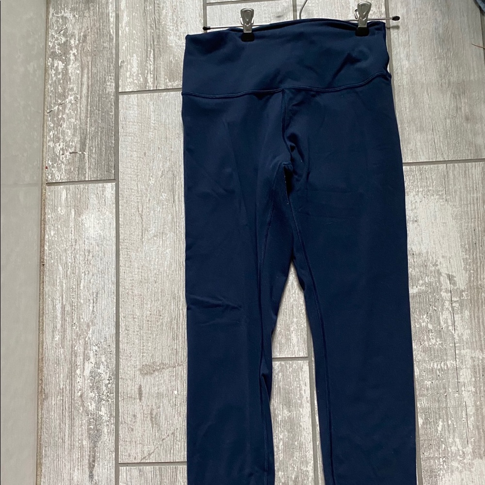 Lululemon Wunder Under leggings size 8 navy